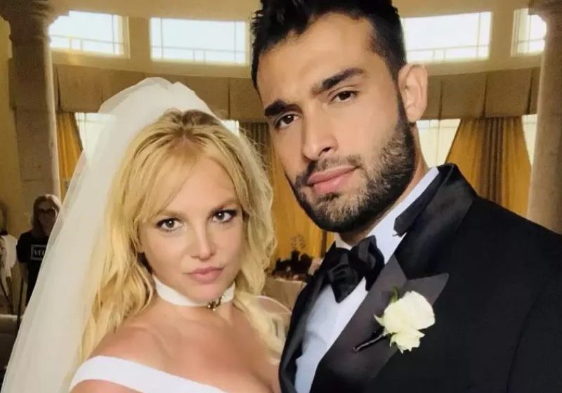  Britney Spears celebra casamento com Sam Asghari