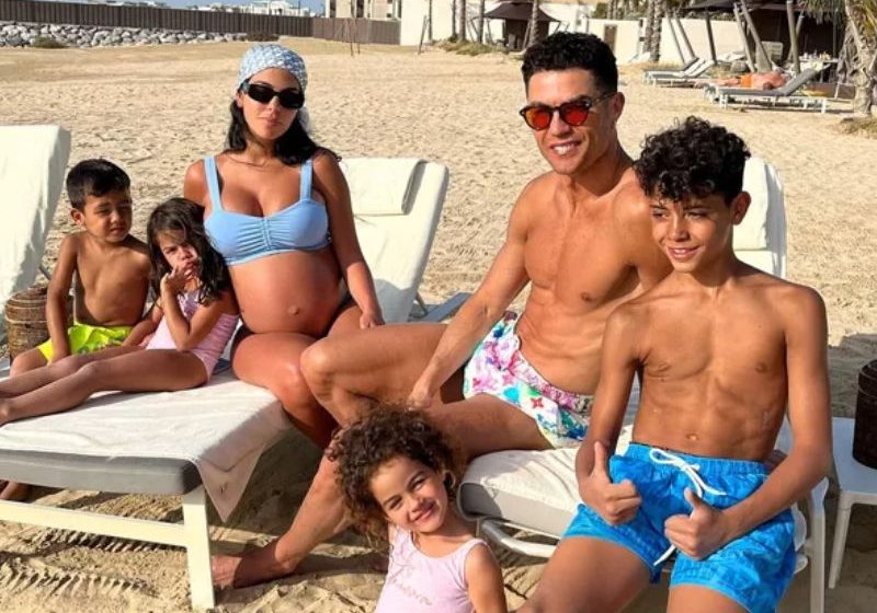  Cristiano Ronaldo curte férias com a família