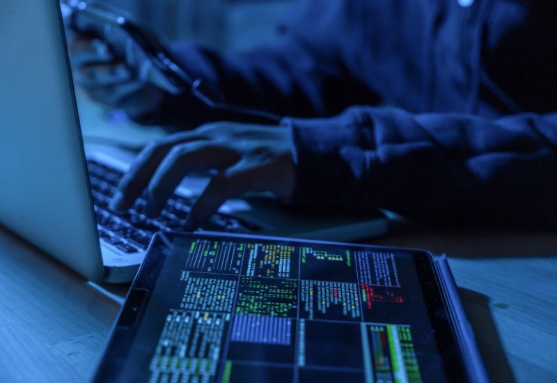  Hackers roubam R$ 1 bilhão em criptomoedas