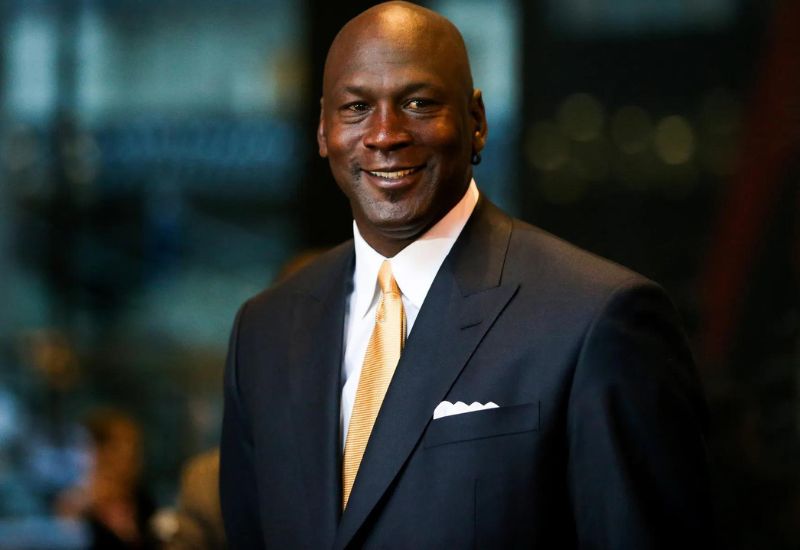  Michael Jordan entra na lista de bilionários da Forbes
